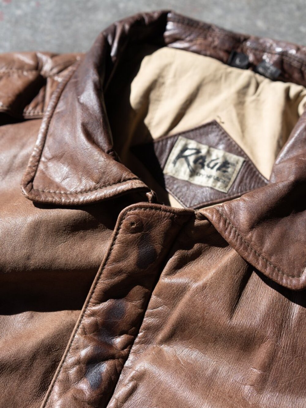 90s Leather Bomber Jacket - Picture 6 of 10